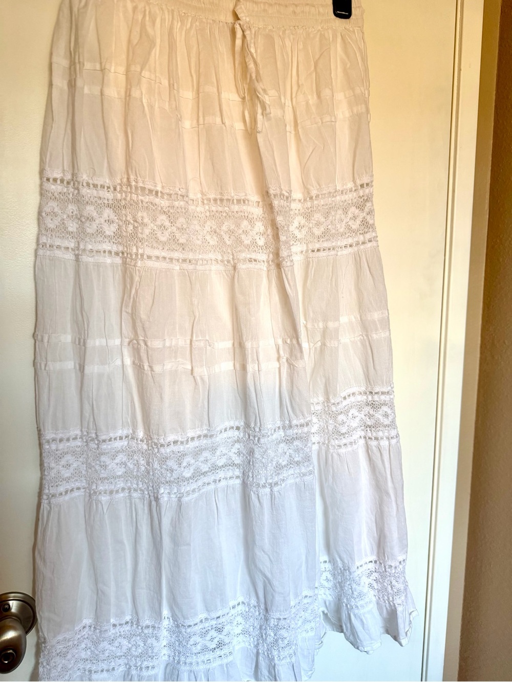 Women’s skirt White Lace Trim Tiered Maxi Skirt